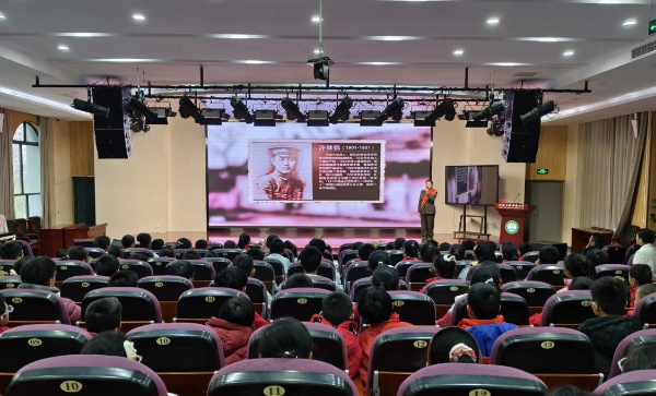 皖西烈士陵园管理处联合金安路小学开展“时空对话”红色教育活动